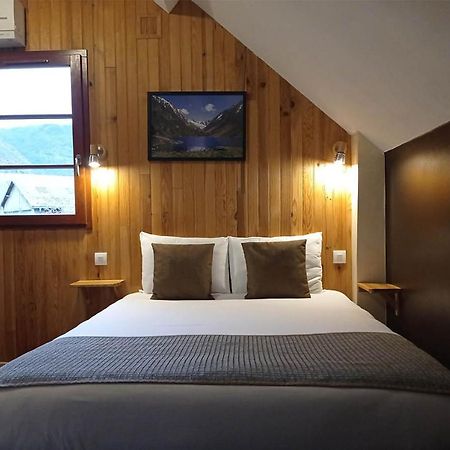 Hotel De La Gare Пьерфит-Несталас Экстерьер фото